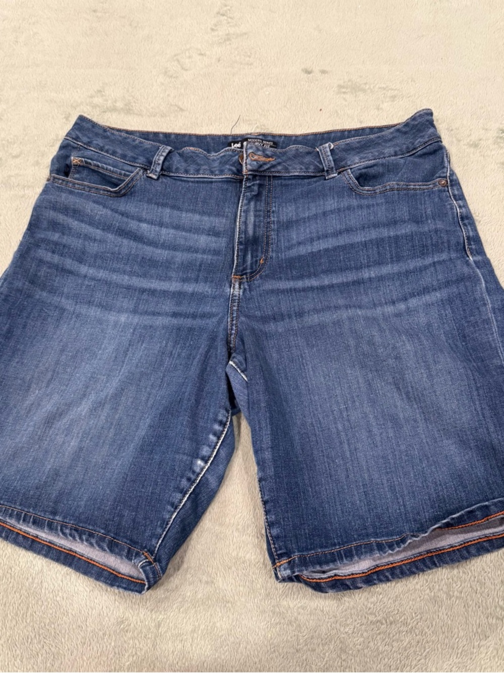 Lee Modern Series Curvy Fit Denim Shorts Blue Women’s Size 16 (Estimate) - Picture 2 of 10